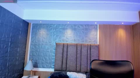 tiffanyhoustton online show from 03.17.26