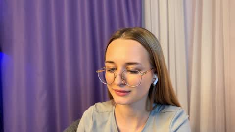 Snapshot of tiffanyhunt chatting on 01.06.25 Tiffany online show from 01.06.25