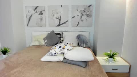 Snapshot of tiffanyhunt chatting on 01.21.25 Tiffany online show from 01.21.25