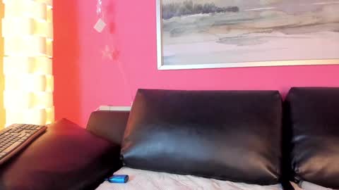 Snapshot of tiffanysuarez_ chatting on 02.06.25 Stefany Suarez online show from 02.06.25