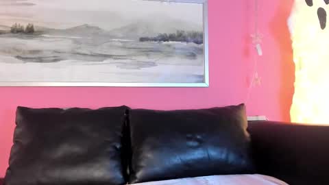 Snapshot of tiffanysuarez_ chatting on 10.09.25 Stefany Suarez online show from 10.09.25