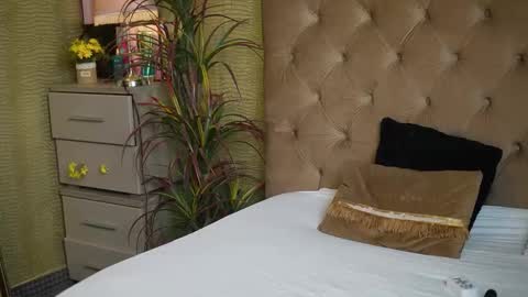  Tiffany  online show from 02.15.26