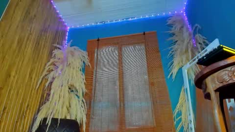 tiffanyy_deluxe online show from 10.28.25