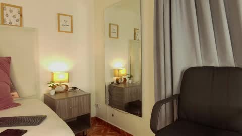 Snapshot of tiffvalentinee_ chatting on 02.19.25 Tiffany online show from 02.19.25