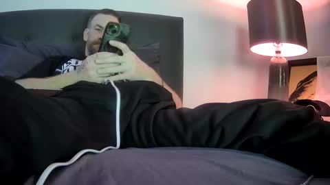 Snapshot of tiggity19 chatting on 04.29.26 Tiggity23 come stroke my 9 cock with ne online show from 04.29.26