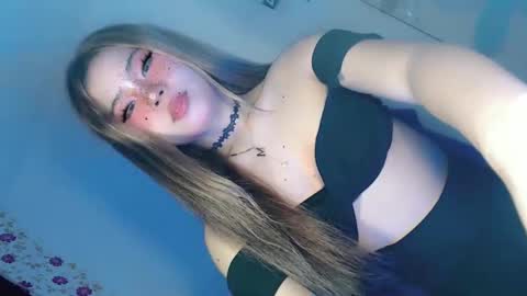 Snapshot of tight_elliana chatting on 04.26.26 tight_elliana online show from 04.26.26