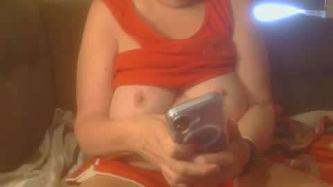 Snapshot of tight_kitty55 chatting on 06.01.26 tight Kitty55 online show from 06.01.26
