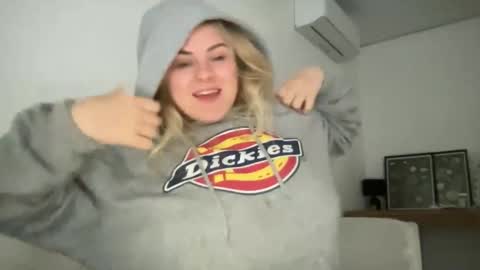 Snapshot of tigoldbitties11 chatting on 09.10.25 Lexi online show from 09.10.25