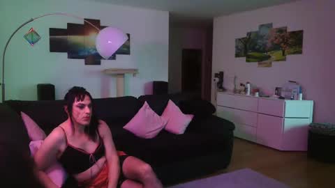 Tifanystitar online show from 03.10.25