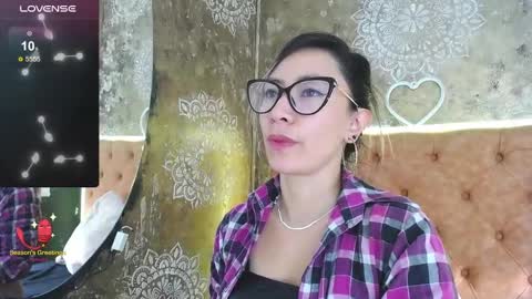 TILA TEQUILA online show from 02.08.25