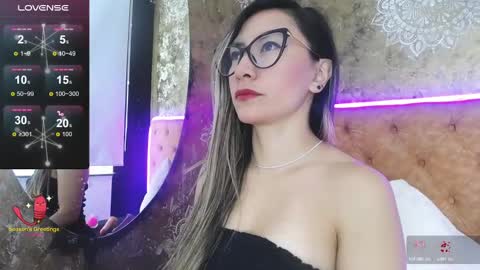 TILA TEQUILA online show from 03.04.25