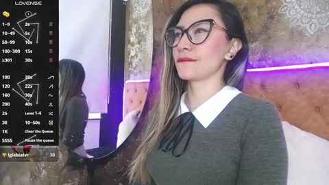 TILA TEQUILA online show from 03.12.25