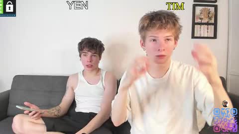 Snapshot of tim_milll chatting on 11.25.25 Tim online show from 11.25.25