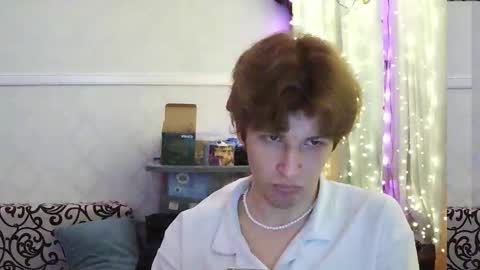 Snapshot of timbunnyy chatting on 02.12.26 Wille online show from 02.12.26