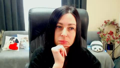 Luisa online show from 04.30.26
