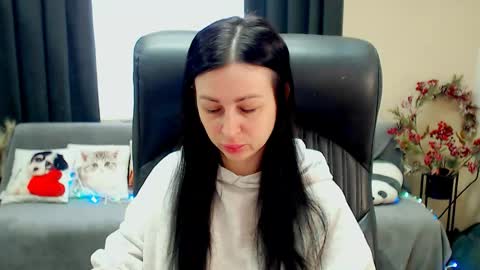 Luisa online show from 05.06.26