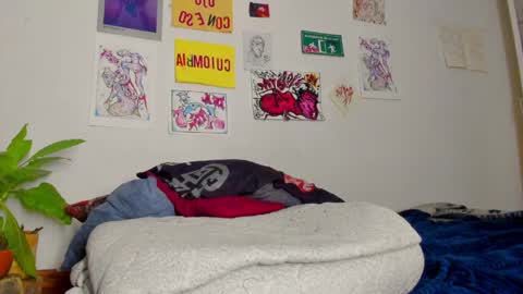 Snapshot of timewith_sebas chatting on 05.21.26 salem online show from 05.21.26