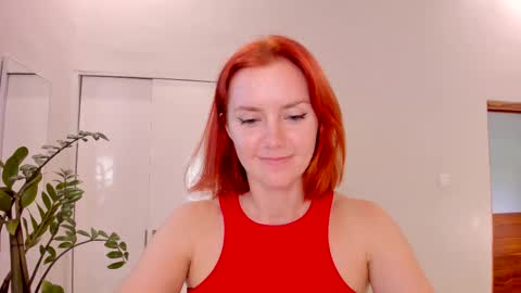 Snapshot of timissi chatting on 02.15.25 Timis but I prefer you whisper to my ear my girl online show from 02.15.25