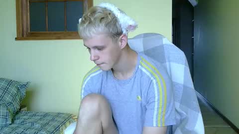 Snapshot of timkinky chatting on 10.31.25 Tim WhiteS online show from 10.31.25