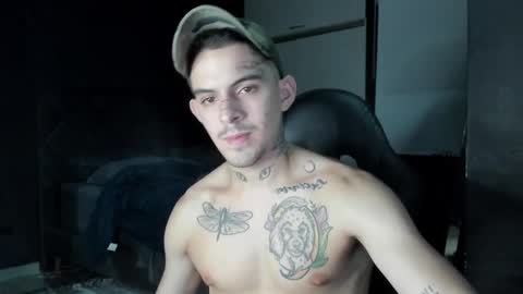 Snapshot of timothy_eliot chatting on 09.16.25 wanna play bareback uncut colombian couple new twink bbk online show from 09.16.25