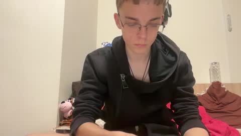 Snapshot of timveret chatting on 12.09.24 Wizard online show from 12.09.24