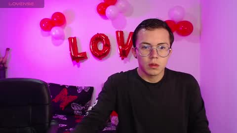 Snapshot of tina_n_charlie chatting on 02.13.25 Tina N Charlie online show from 02.13.25