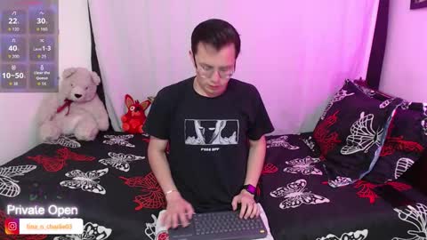 Snapshot of tina_n_charlie chatting on 09.24.25 Tina N Charlie online show from 09.24.25