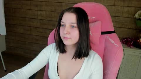 TinaBurton online show from 01.17.26