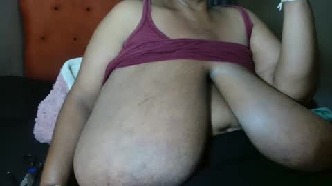 tinagiant online show from 04.05.26