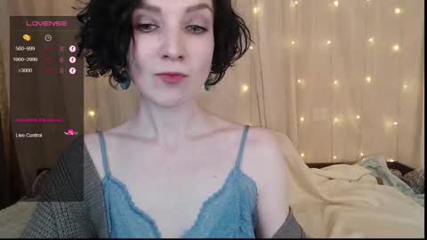 Snapshot of tinawincee chatting on 12.07.24 Tina online show from 12.07.24