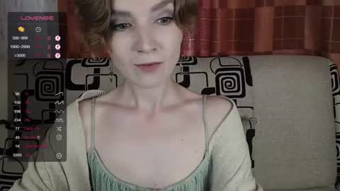 Snapshot of tinawincee chatting on 06.25.26 Tina online show from 06.25.26