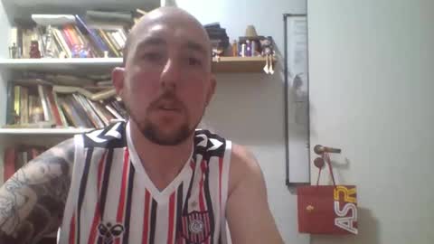 tinchox42 online show from 10.11.25