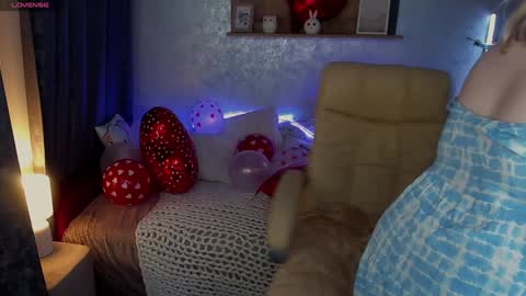 TinkerrBelll online show from 02.07.25