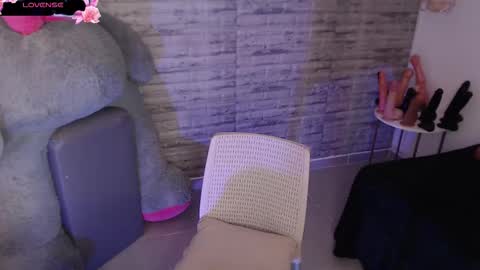 Tinna Goddess online show from 01.06.26