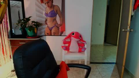 Snapshot of tinnadawson chatting on 09.24.25 I AM BELLA ----------- follow my IG TINNS 69 online show from 09.24.25