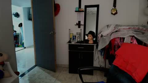 I AM BELLA  ----------- follow my  IG  TINNS 69 online show from 07.07.26