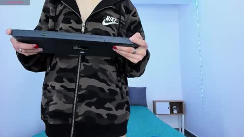 TINNY AND CANDY online show from 09.18.25