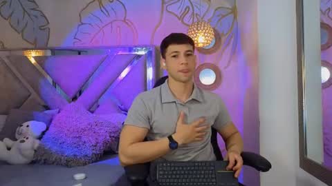 Snapshot of tinocrow chatting on 06.15.26 TONY online show from 06.15.26