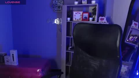 tiny online show from 03.11.25