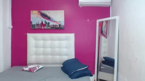 tiny_whore18 online show from 01.09.26