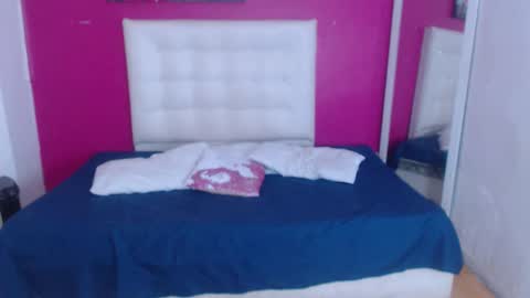 tiny_whore18 online show from 02.12.26