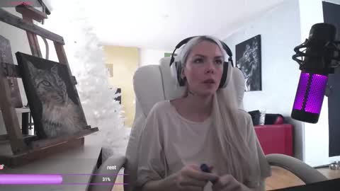 stage Kylie Sinner  brand CLITBAIT online show from 02.21.26