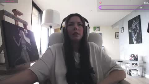 stage Kylie Sinner  brand CLITBAIT online show from 06.20.26