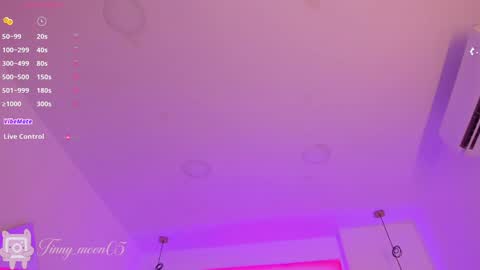 Snapshot of tinymoon_ chatting on 12.16.24 Luna online show from 12.16.24