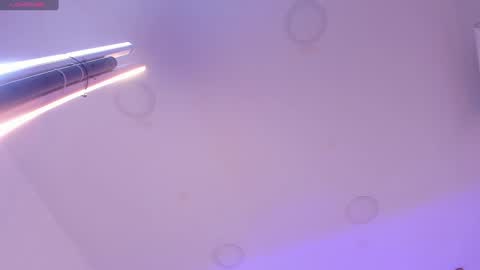 Snapshot of tinymoon_ chatting on 12.24.24 Luna online show from 12.24.24