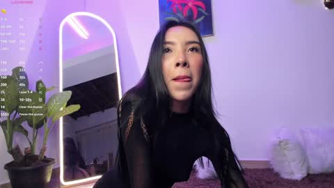 Snapshot of tinymoon_ chatting on 02.26.25 Luna online show from 02.26.25