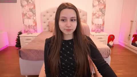 tinynataliee online show from 01.18.26