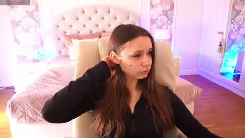 tinynataliee online show from 04.05.26