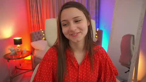 Snapshot of tinynataliee chatting on 05.04.26 tinynataliee online show from 05.04.26