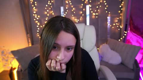 Snapshot of tinynataliee chatting on 05.14.26 tinynataliee online show from 05.14.26